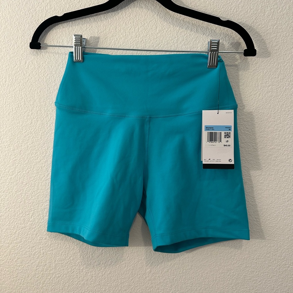 Women's Nike One High Rise Shorts 5”, Medium